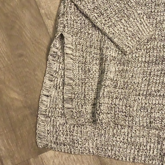 Torrid sweater - Picture 2 of 4